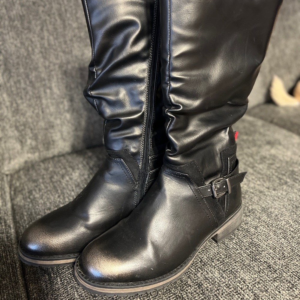 Black riding boots